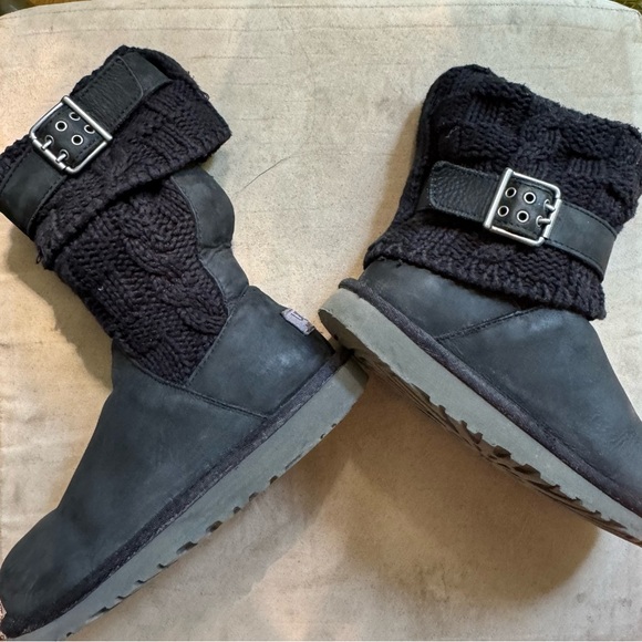 UGG Cassidee Black Leather Sweater Knit Boots with Buckle Size 2 - Picture 5 of 6
